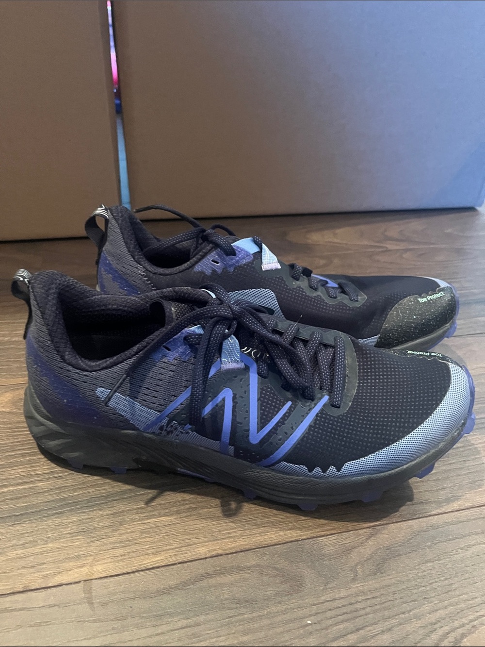 New Balance Men’s Black & Purple Trail Running Shoes